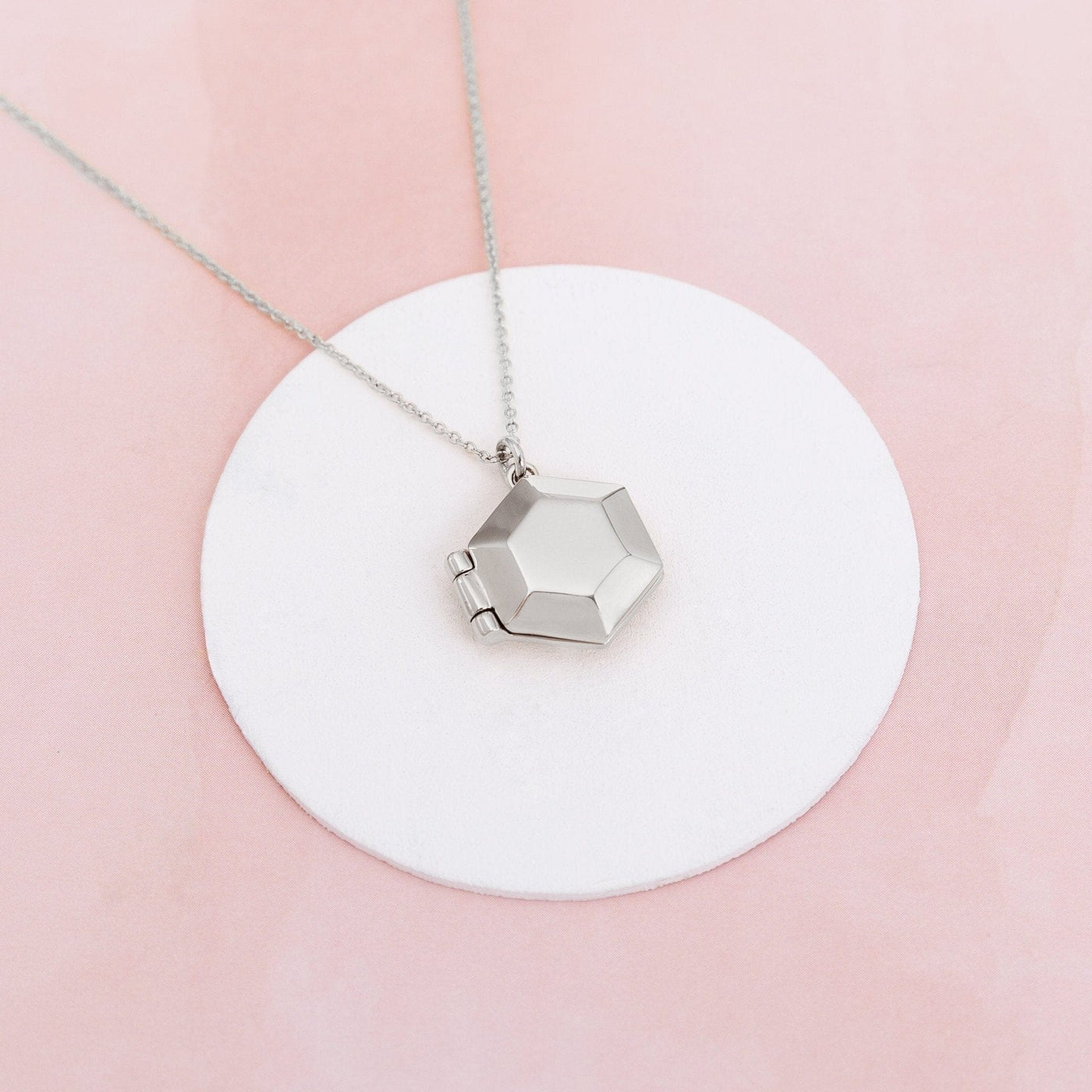 Capsul Locket Necklace - Capsul