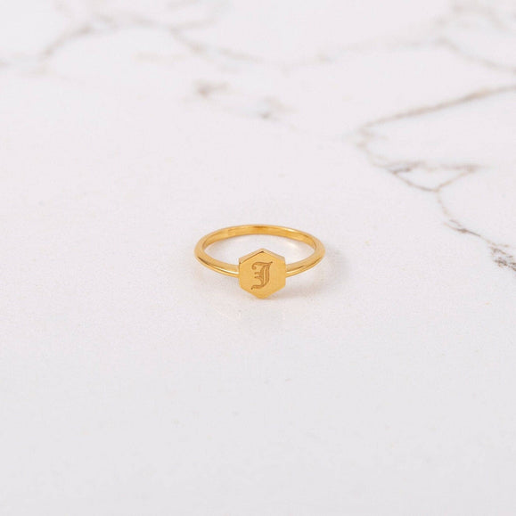 Custom Dainty Signet Ring - Capsul