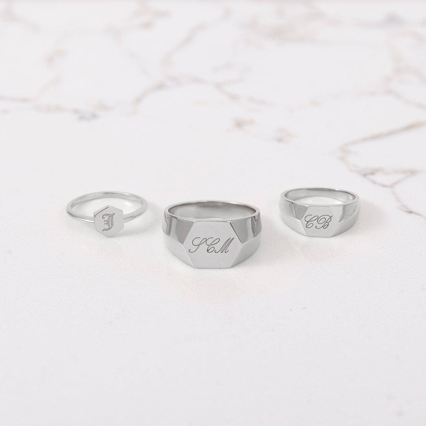 Custom Dainty Signet Ring - Capsul