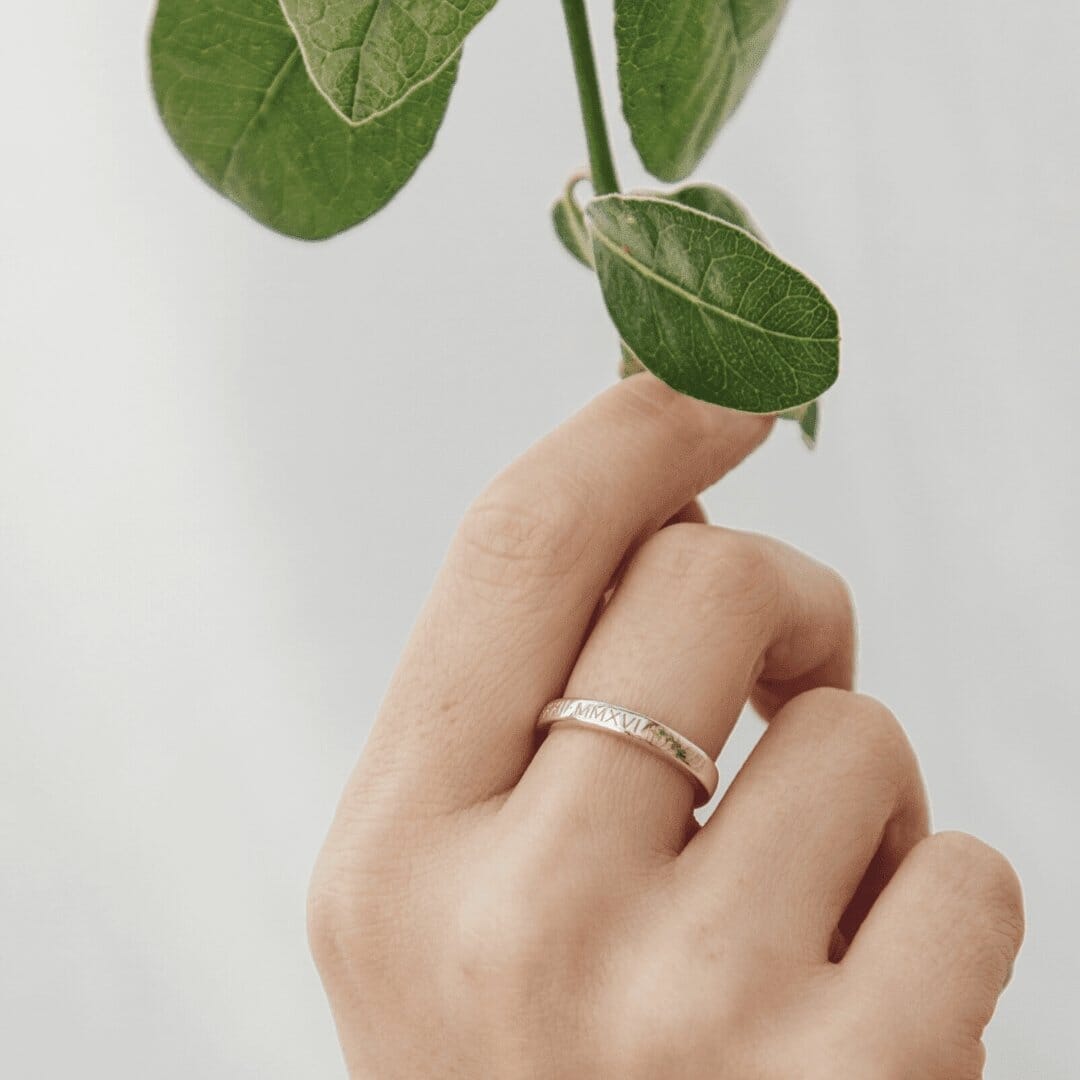 Custom Thin Classic Ring - Capsul