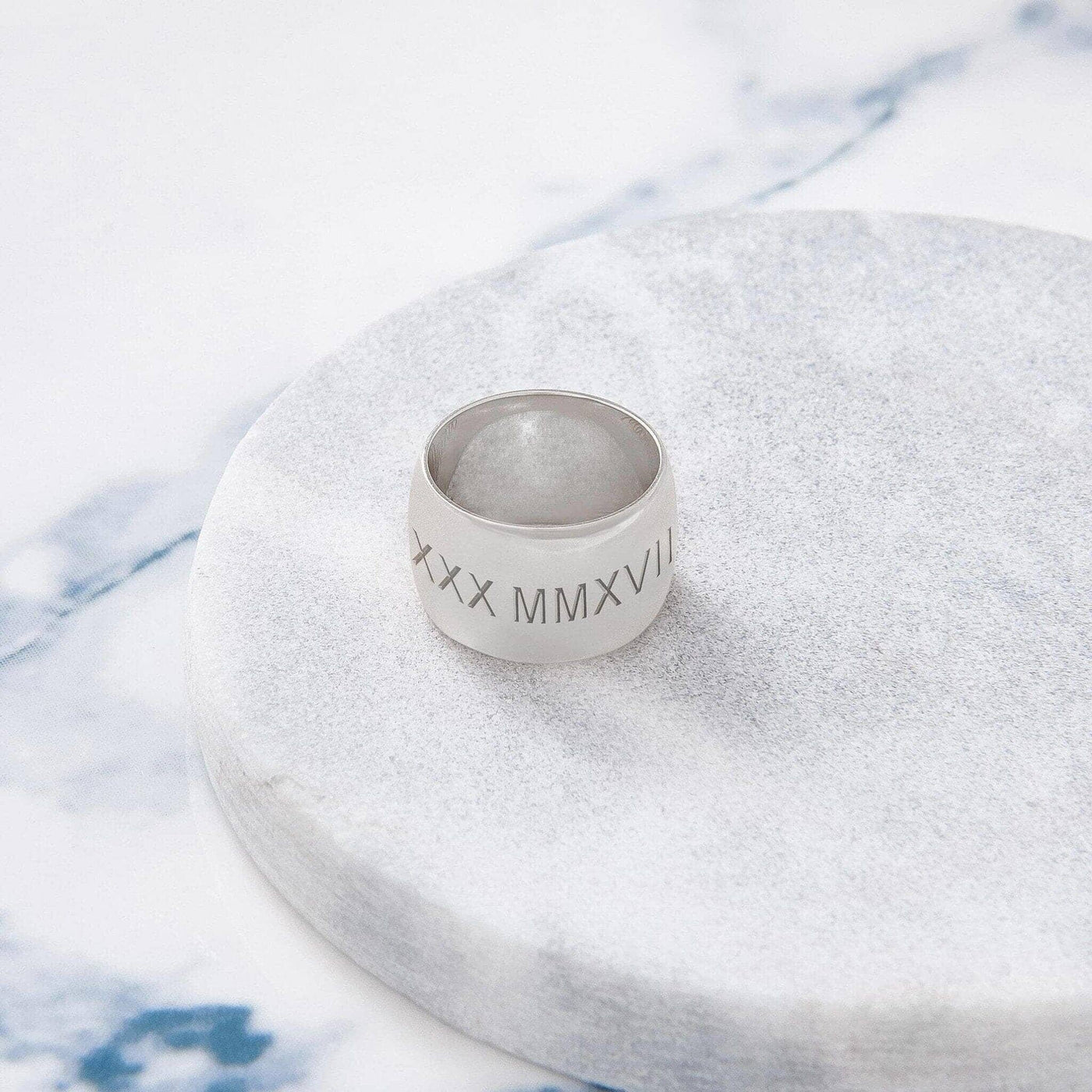 Custom Wide Classic Ring - Capsul