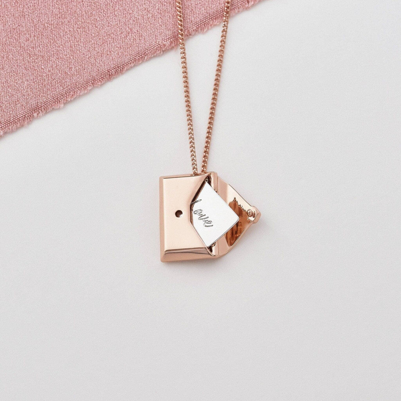 Love Letter Envelope Necklace - Capsul