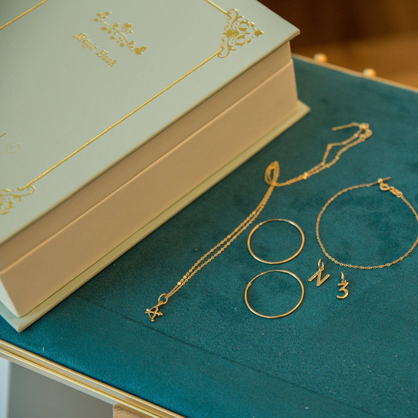 "All About Me" Gift Box - Capsul