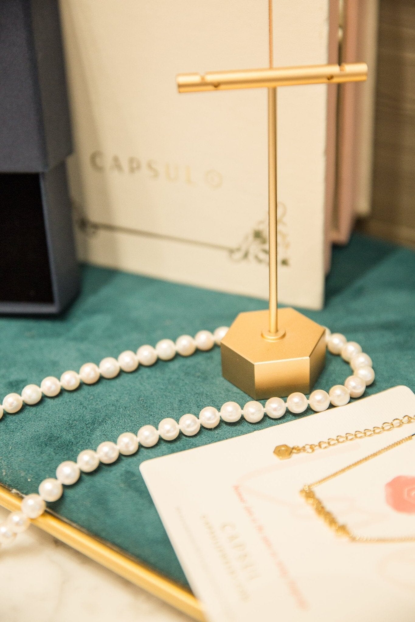 "Everyday Elegance" Gift Box - Capsul