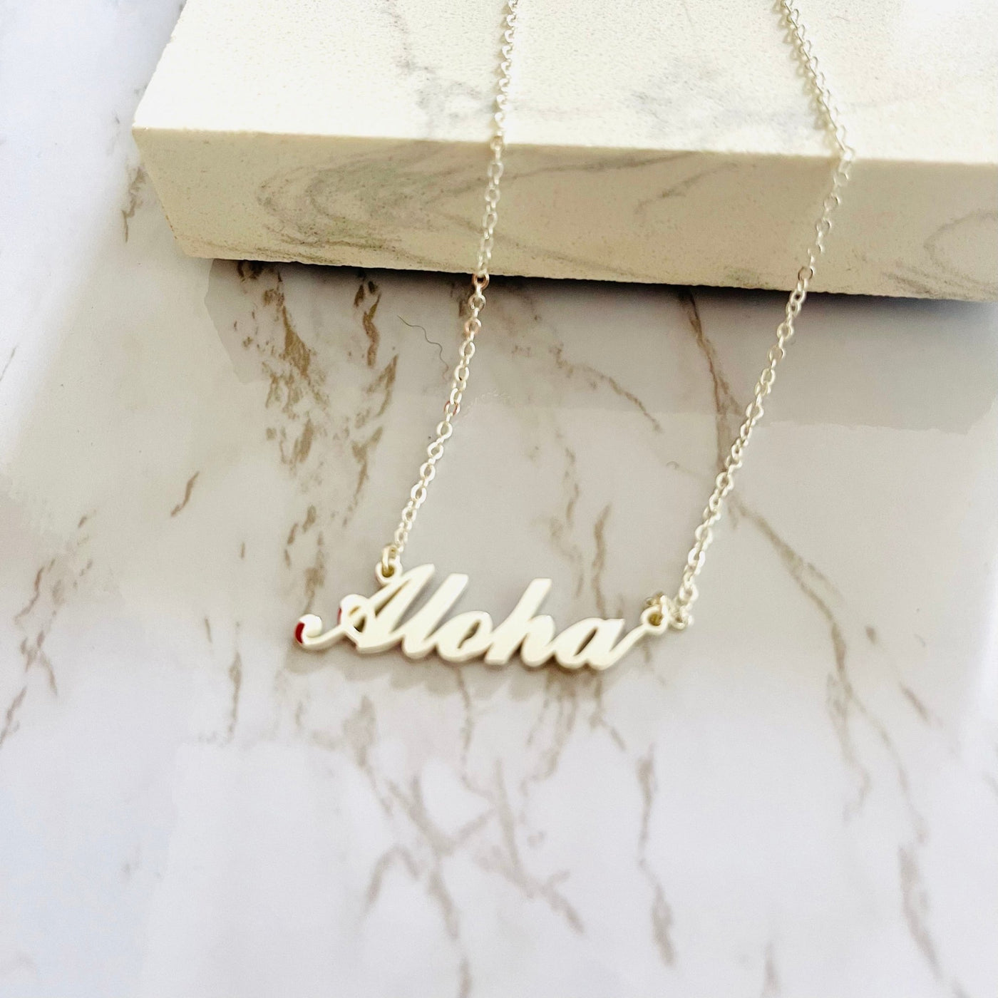 Personalized Name Necklace - "The Carrie" - Capsul