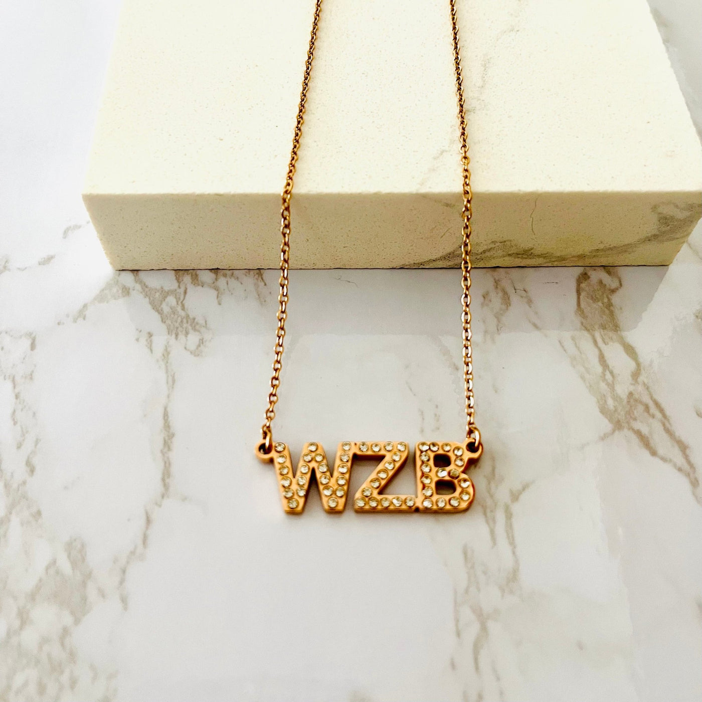 Personalized Pave Name Necklace - "The Samantha - Capsul